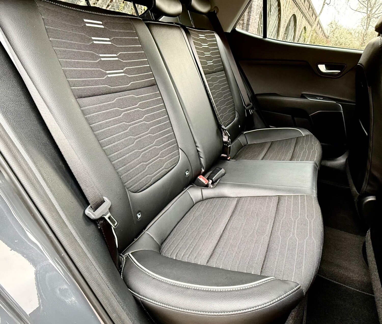 Used Kia Stonic 2023 for sale - 77997356: Photo 21