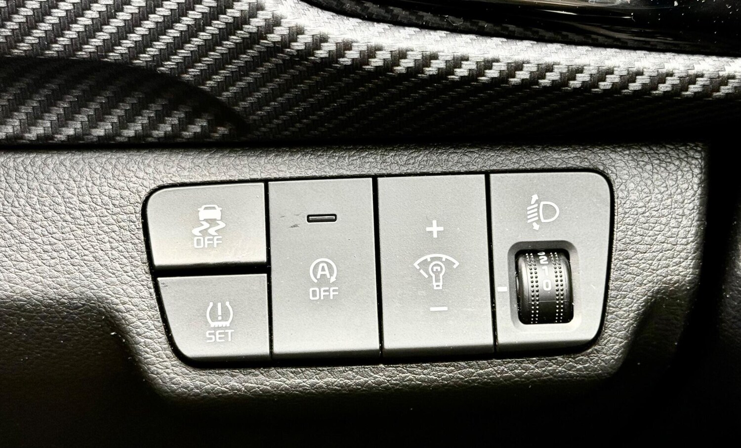 Used Kia Stonic 2023 for sale - 77997356: Photo 42