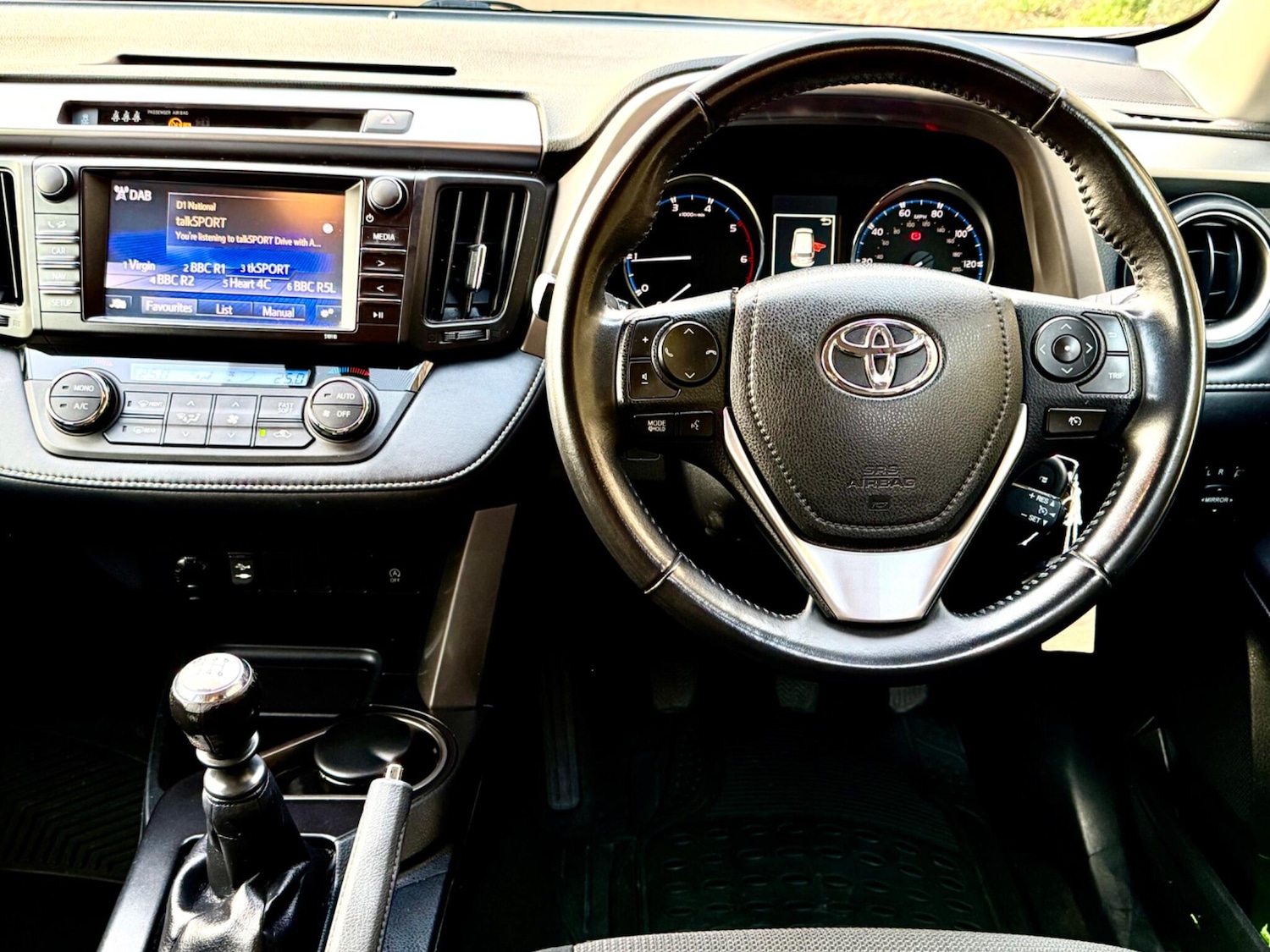 Used Toyota RAV4 2016 for sale - 77997366: Photo 19