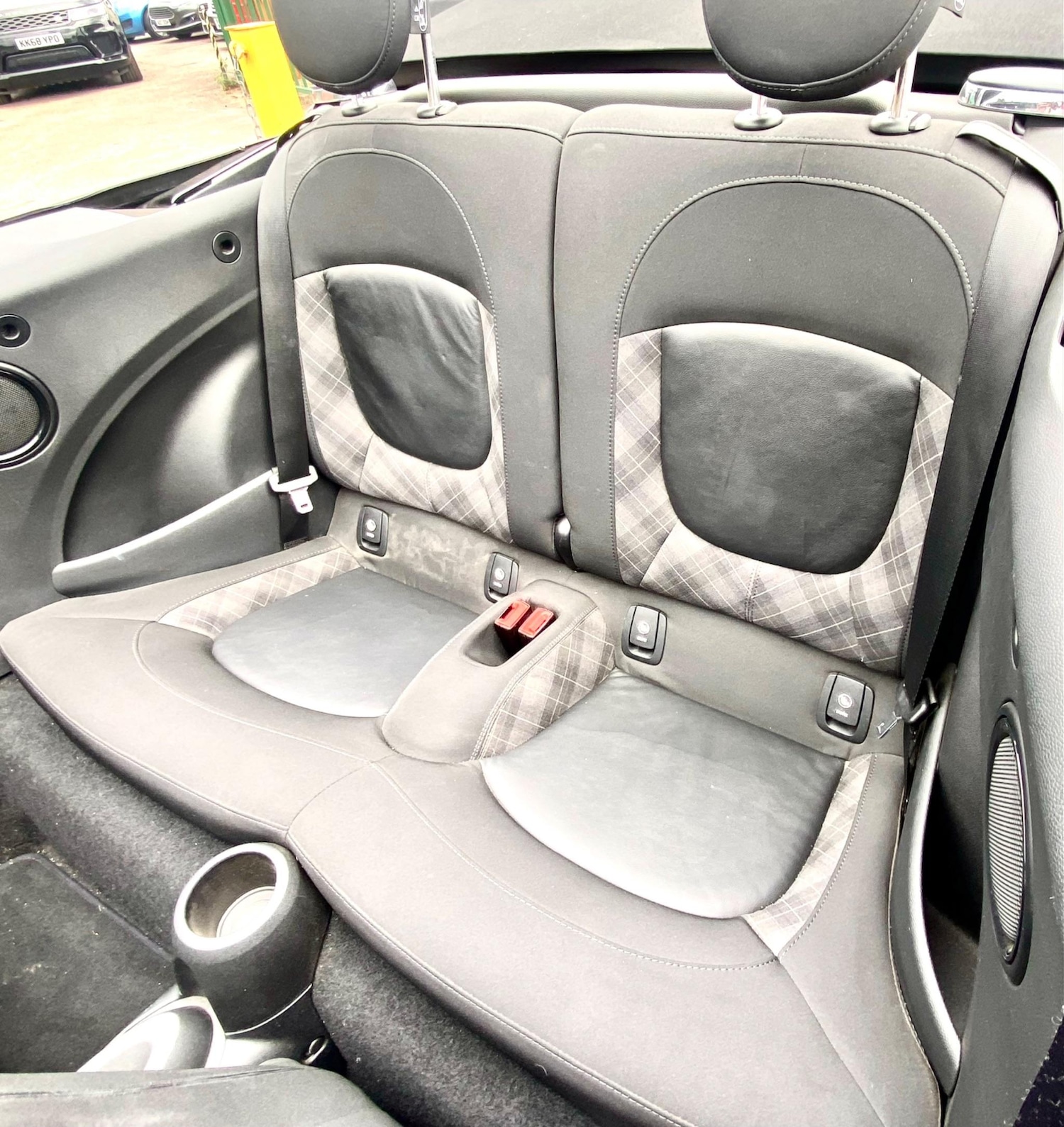 Used MINI Convertible 2018 for sale - 76215627: Photo 24