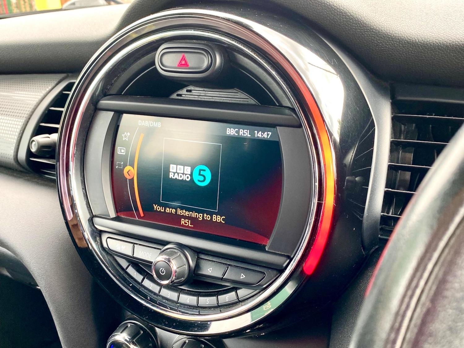 Used MINI Convertible 2018 for sale - 76215627: Photo 40