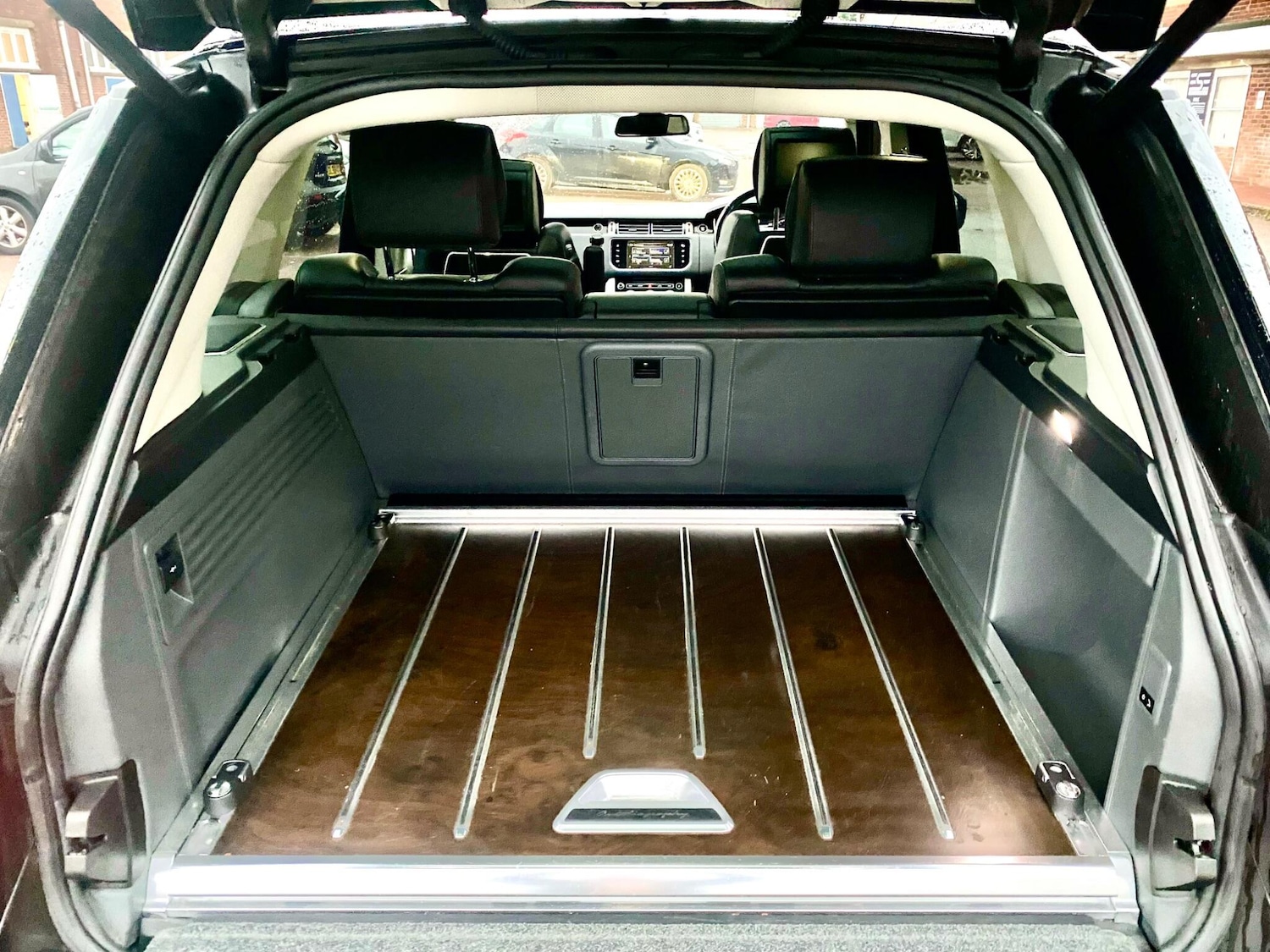 Used Land Rover Range Rover 2015 for sale - 76572914: Photo 46