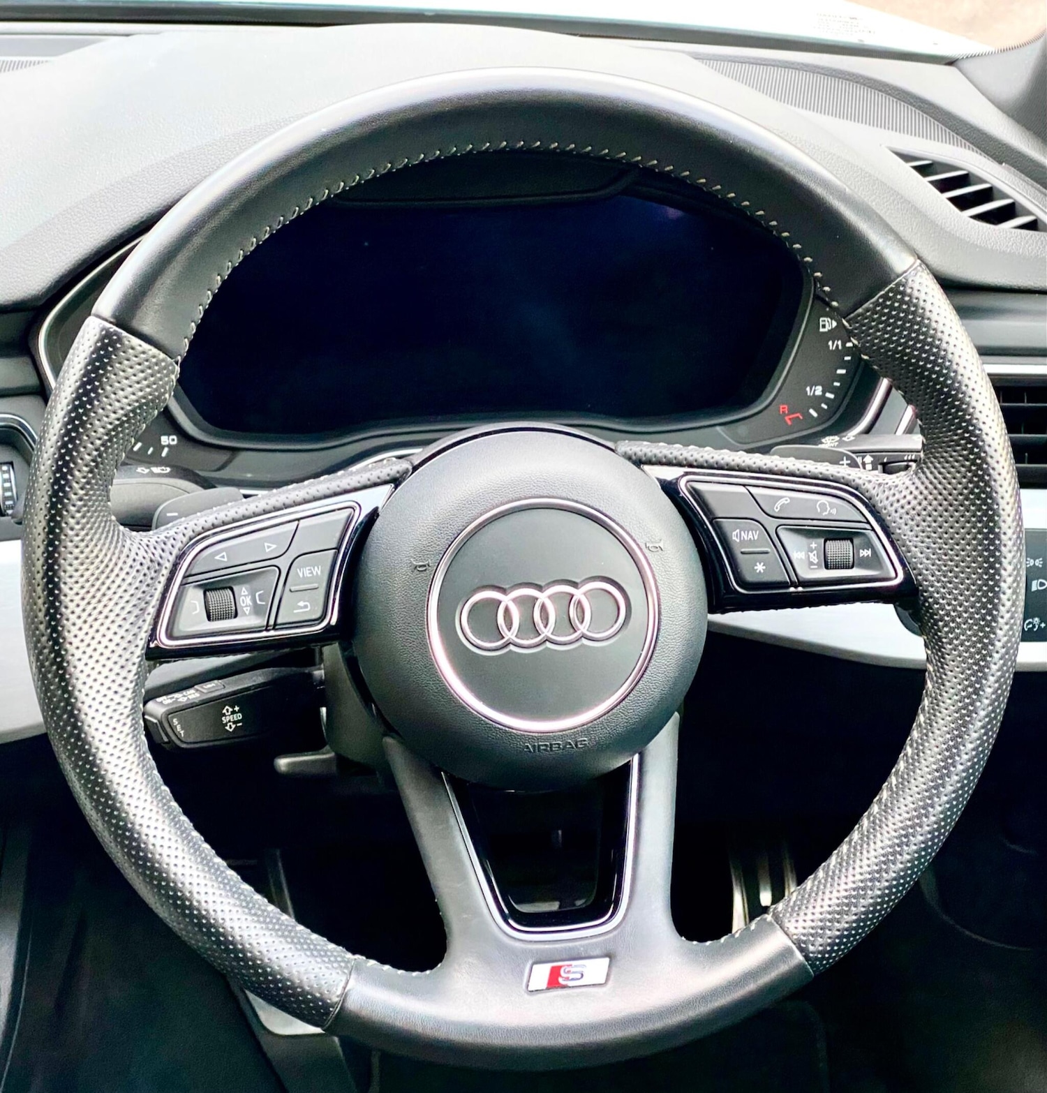 Used Audi A4 Avant 2017 for sale - 76440669: Photo 20