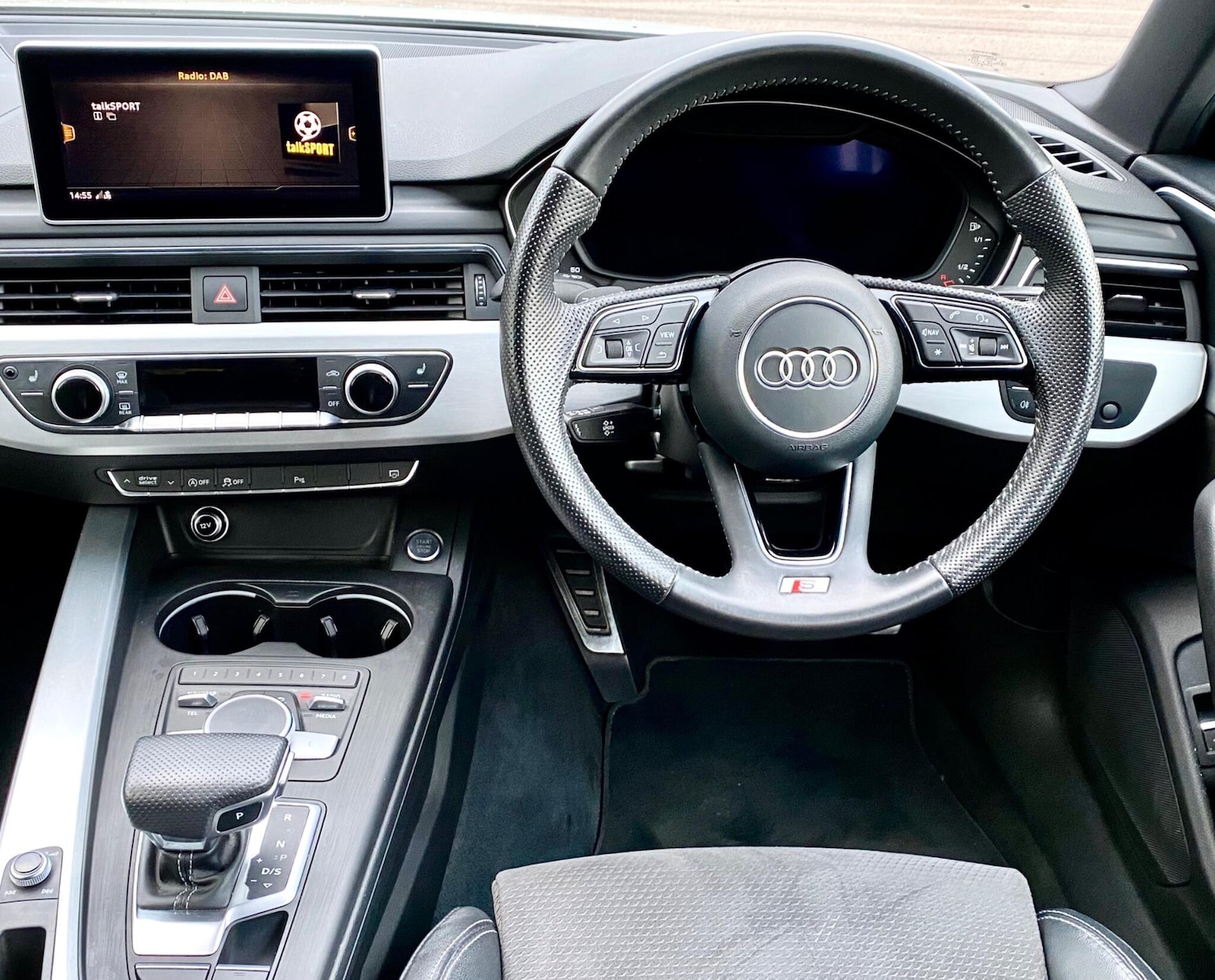 Used Audi A4 Avant 2017 for sale - 76440669: Photo 21