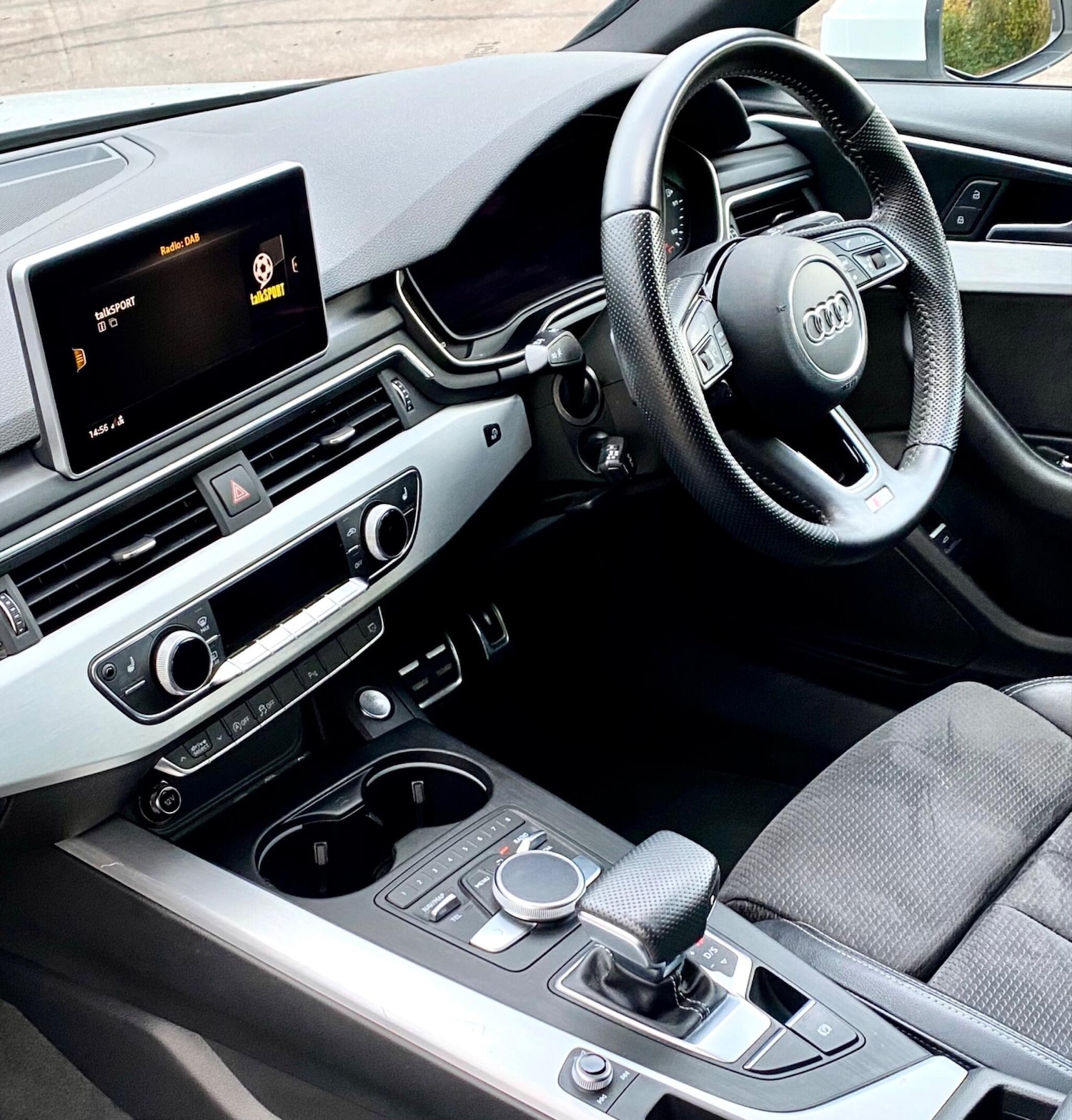 Used Audi A4 Avant 2017 for sale - 76440669: Photo 23