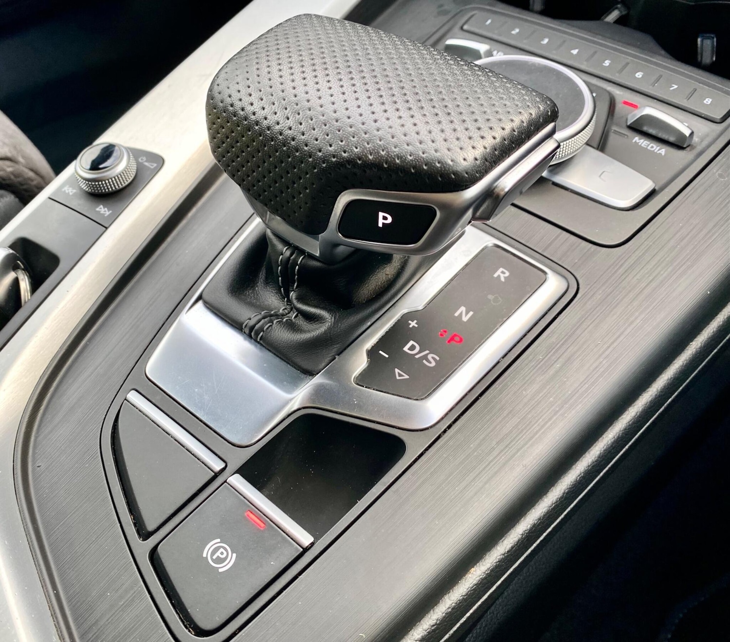 Used Audi A4 Avant 2017 for sale - 76440669: Photo 32