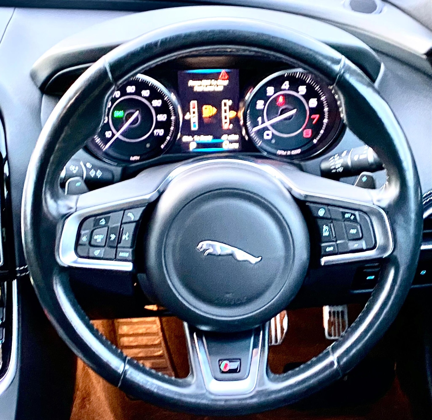 Used Jaguar XE 2016 for sale - 76370200: Photo 25