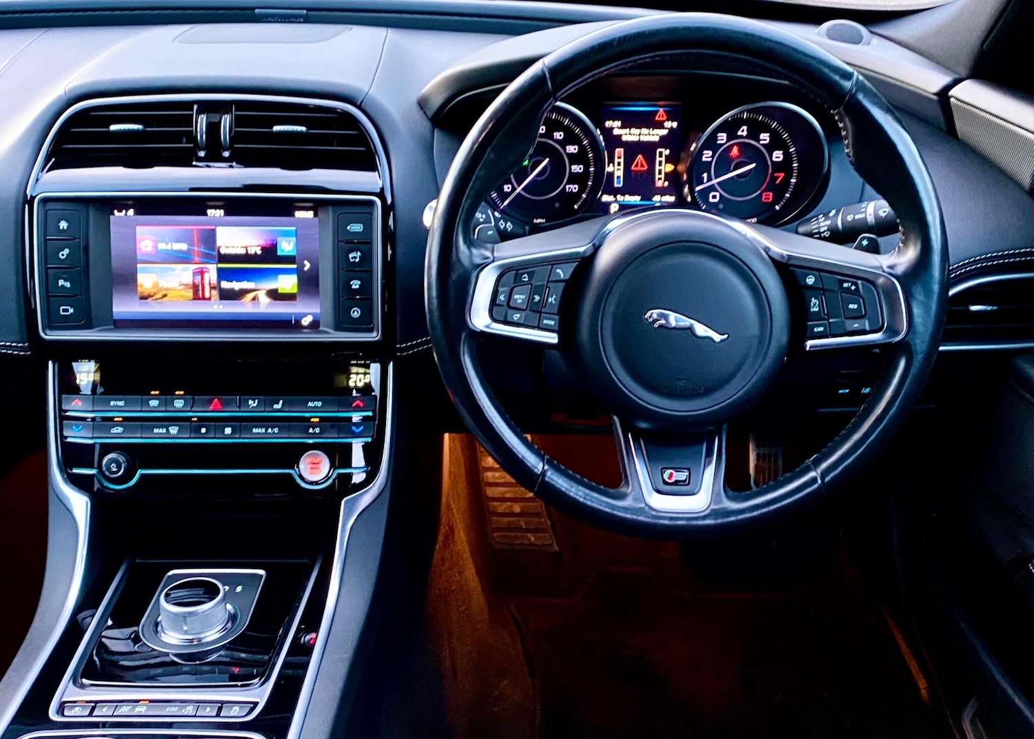 Used Jaguar XE 2016 for sale - 76370200: Photo 26