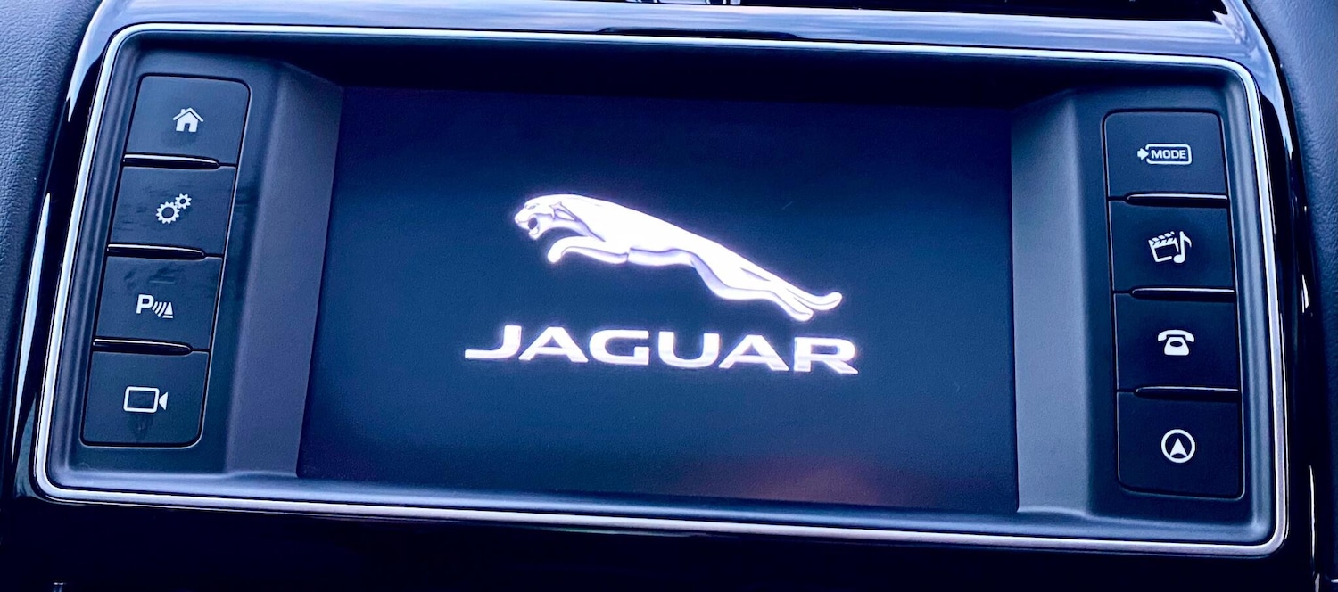 Used Jaguar XE 2016 for sale - 76370200: Photo 34