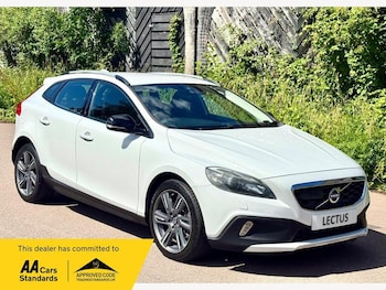 Used Volvo V40 Cross Country 2015 for sale - 78866554: Photo
