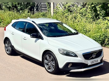 Used Volvo V40 Cross Country 2015 for sale - 78866554: Photo