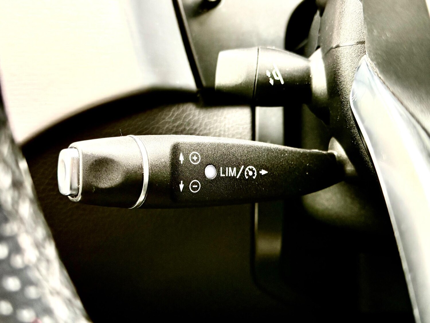 Used Mercedes-Benz GLE for sale - 77997363: Photo 48