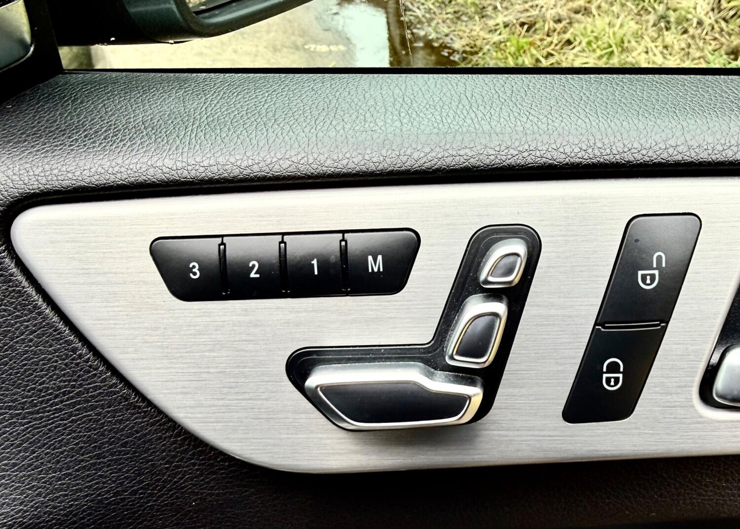 Used Mercedes-Benz GLE for sale - 77997363: Photo 51