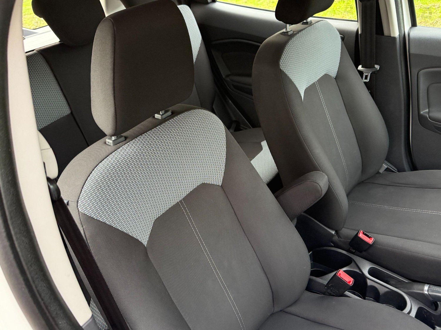 Used Ford Ecosport 2015 for sale - 76239258: Photo 18