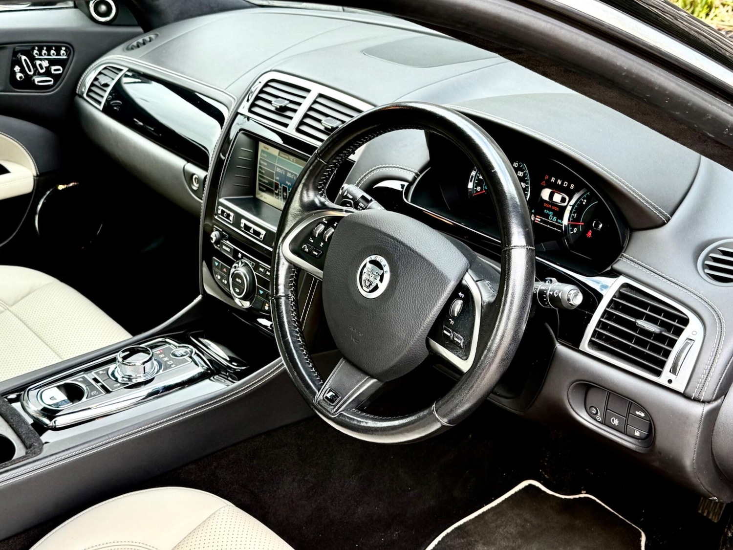 Used Jaguar XK 2014 for sale - 77997361: Photo 21