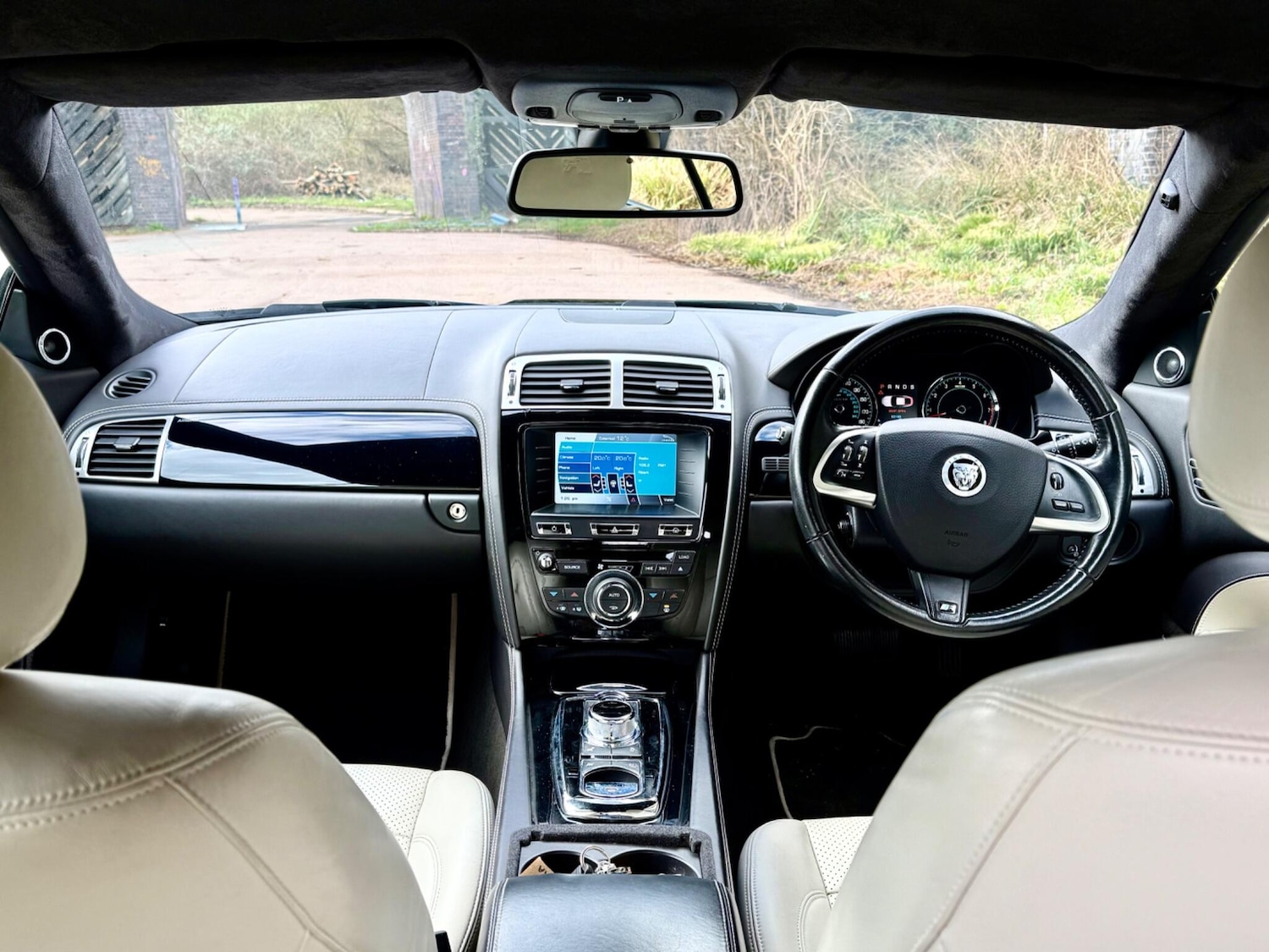 Used Jaguar XK 2014 for sale - 77997361: Photo 23