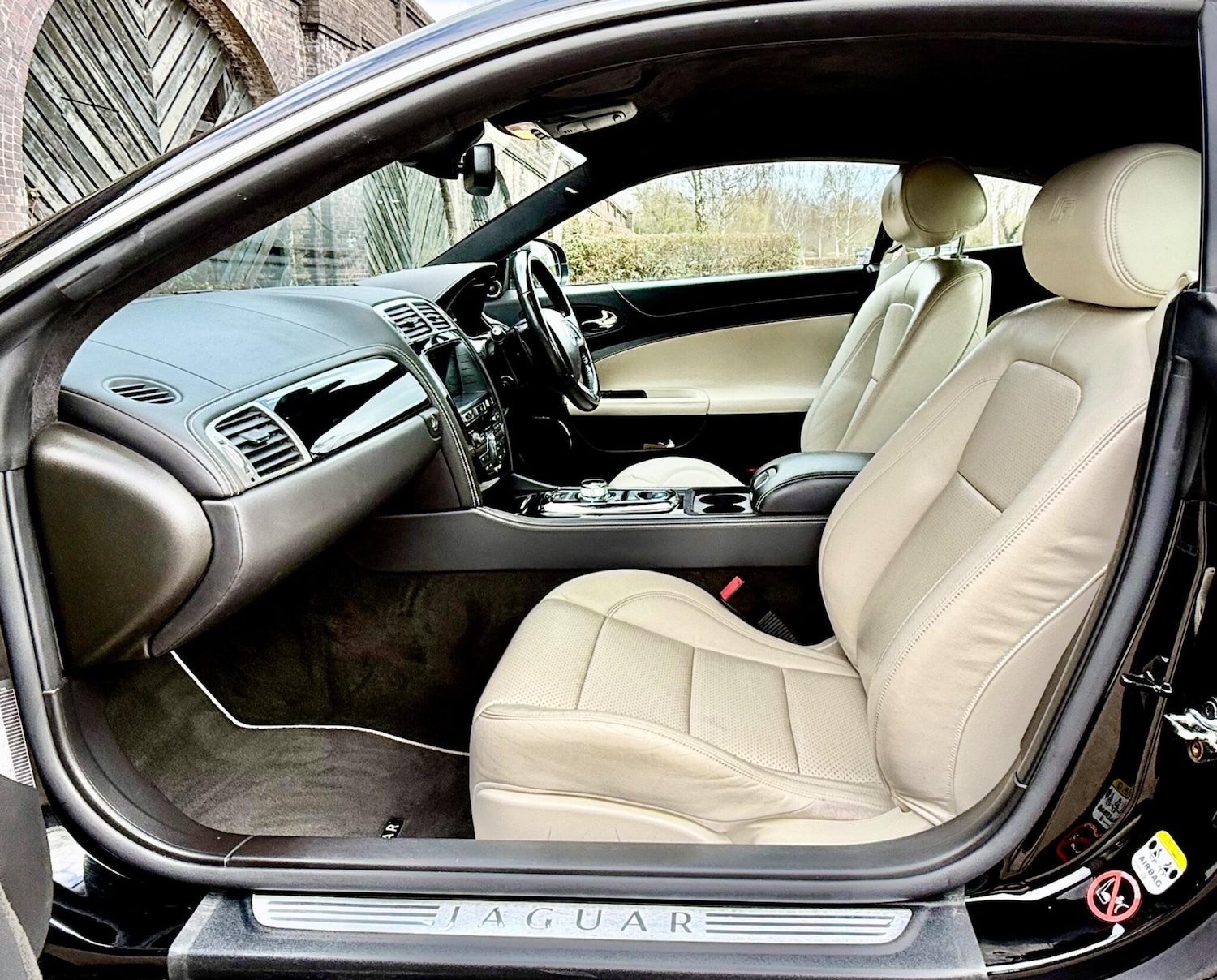 Used Jaguar XK 2014 for sale - 77997361: Photo 32