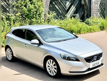 Used Volvo V40 2015 for sale - 78759673: Photo