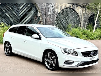Used Volvo V60 2014 for sale - 78933937: Photo