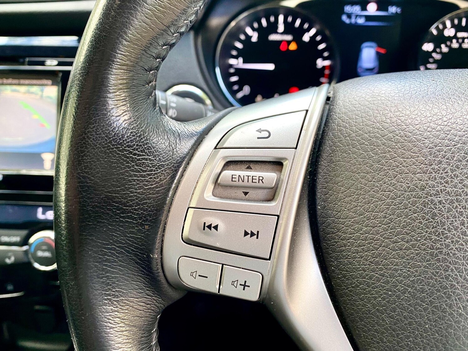 Used Nissan X-Trail 2015 for sale - 76214487: Photo 40