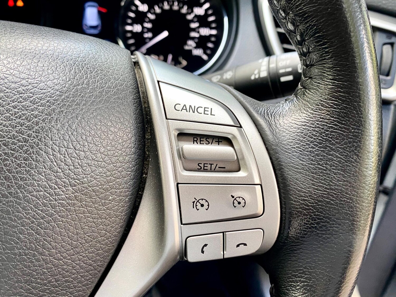 Used Nissan X-Trail 2015 for sale - 76214487: Photo 41