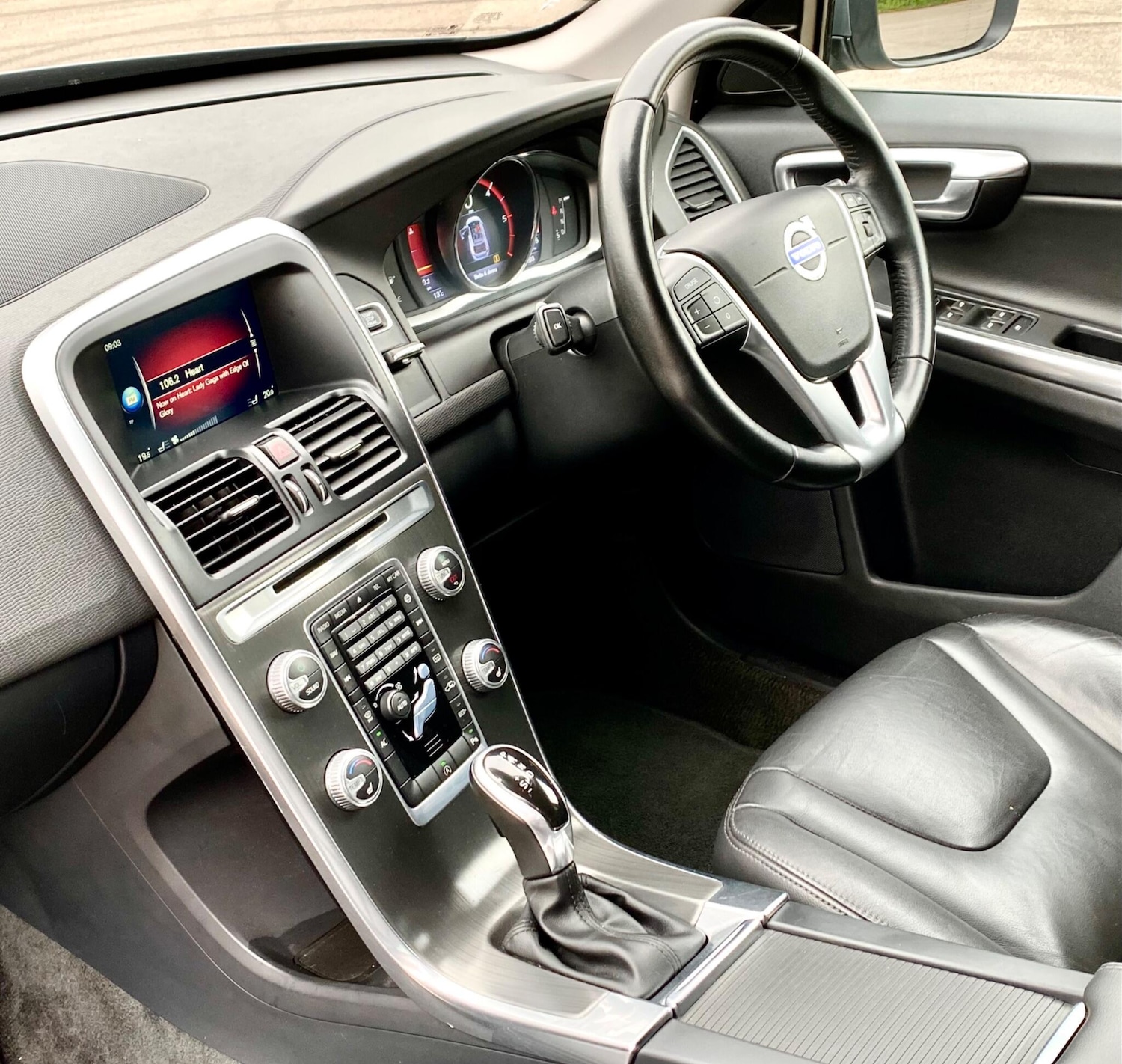 Used Volvo XC60 2016 for sale - 76306826: Photo 31