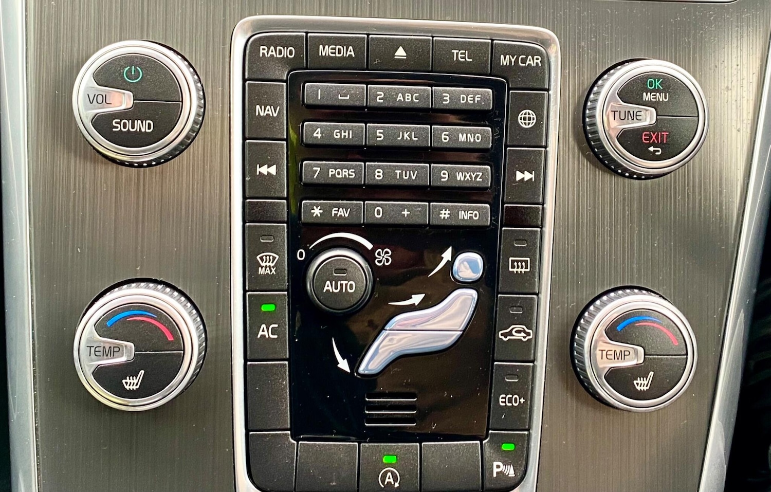 Used Volvo XC60 2016 for sale - 76306826: Photo 39