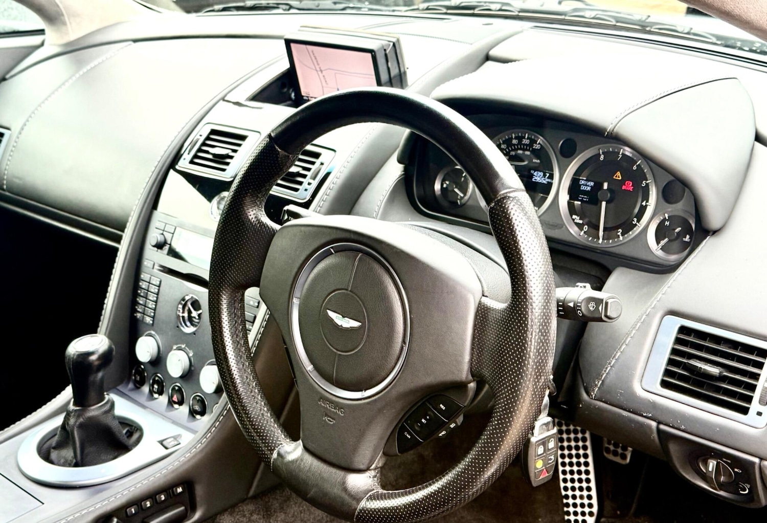 Used Aston Martin Vantage 2008 for sale - 76999007: Photo 21