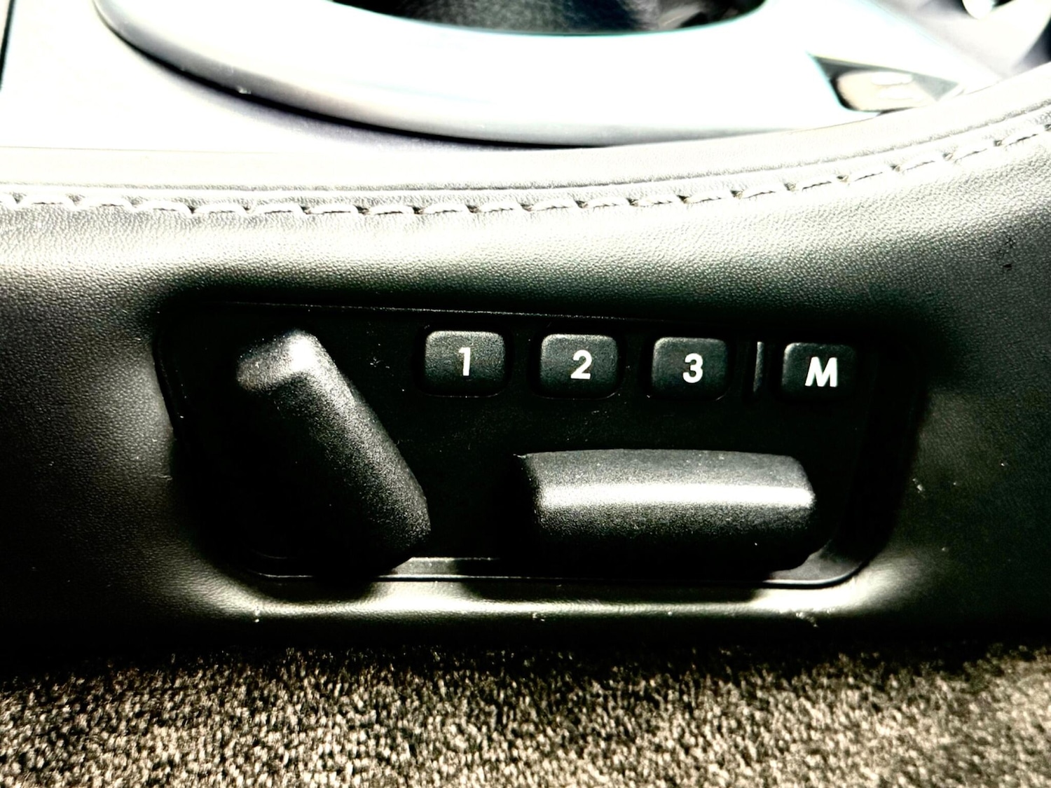 Used Aston Martin Vantage 2008 for sale - 76999007: Photo 25