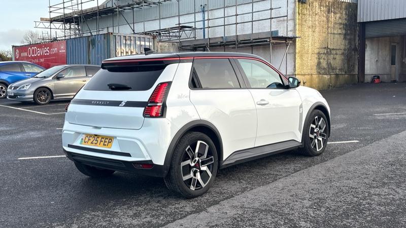 Used Renault 5 E-Tech electric 2025 for sale - 76568508: Photo 12