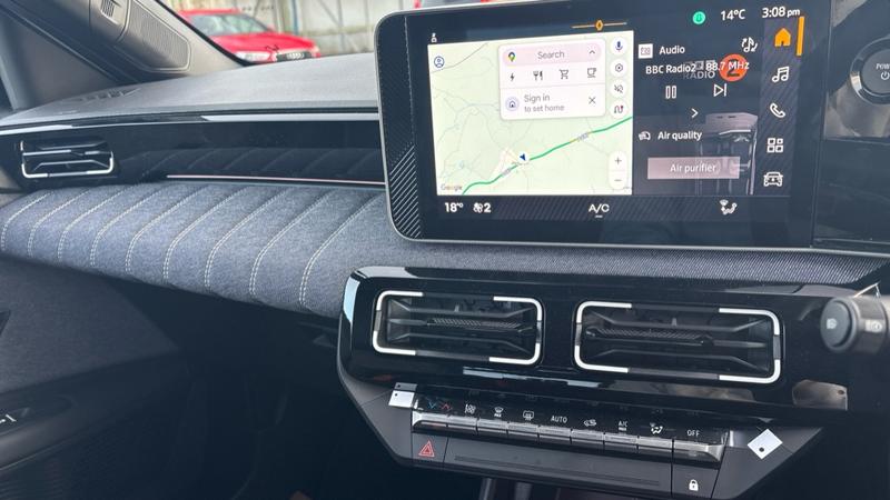 Used Renault 5 E-Tech electric 2025 for sale - 76568508: Photo 16