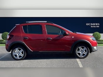 Used Dacia Sandero Stepway 2015 for sale - 75995371: Photo
