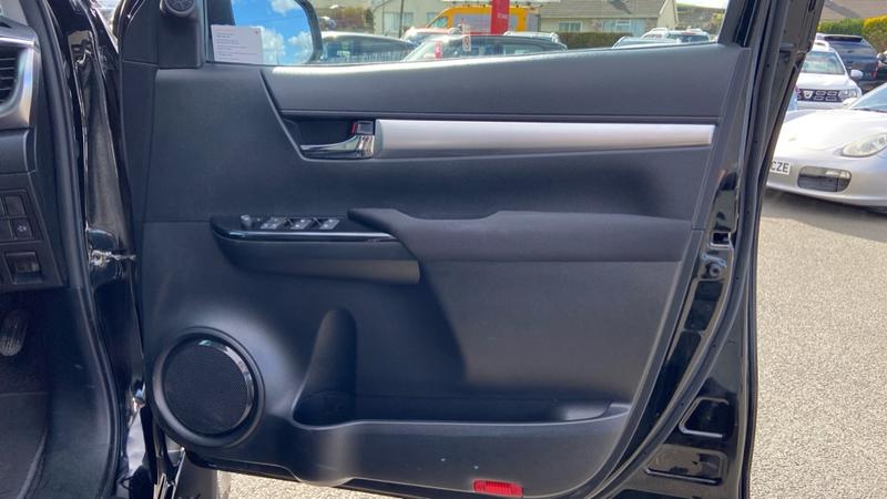 Used Toyota Hilux 2019 for sale - 76541482: Photo 38