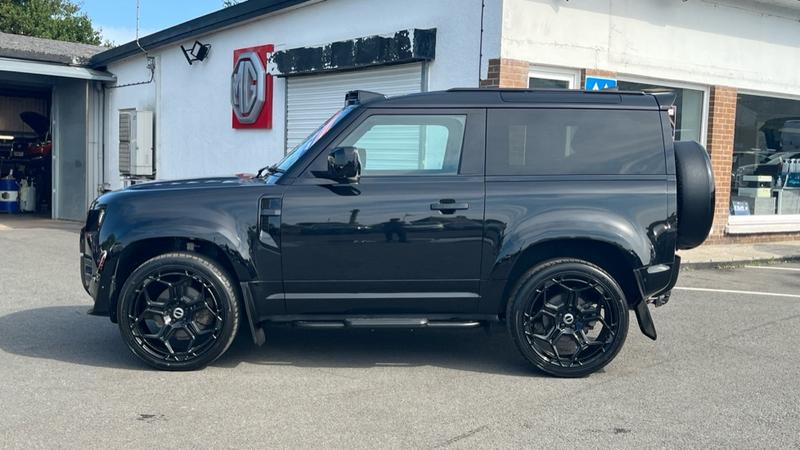 Used Land Rover Defender 2022 for sale - 76332522: Photo 13