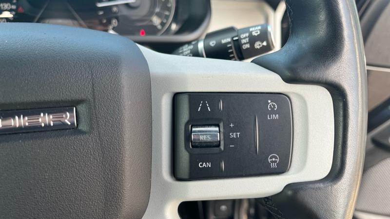Used Land Rover Defender 2022 for sale - 76332522: Photo 22