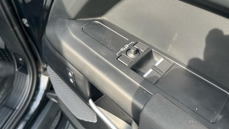 Used Land Rover Defender 2022 for sale - 76332522: Photo 31