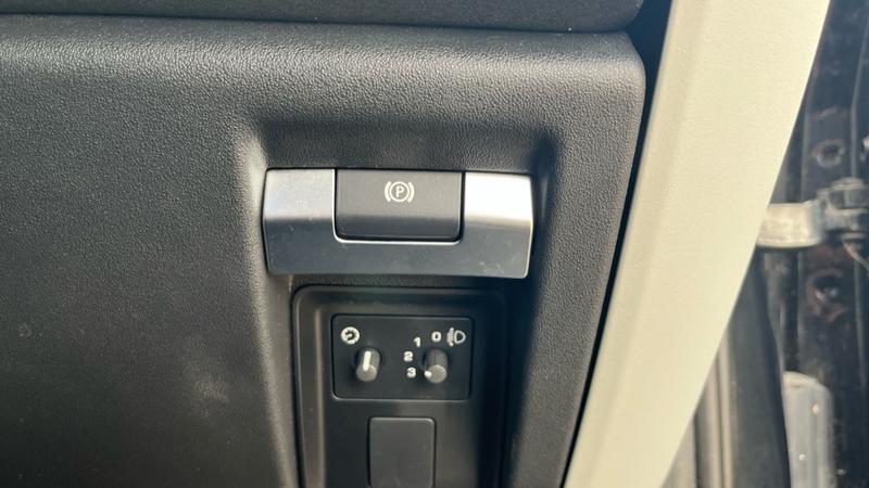 Used Land Rover Defender 2022 for sale - 76332522: Photo 33