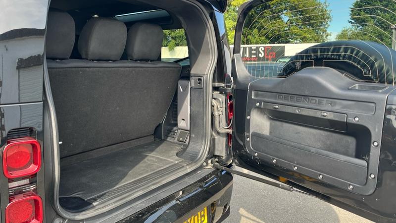 Used Land Rover Defender 2022 for sale - 76332522: Photo 57