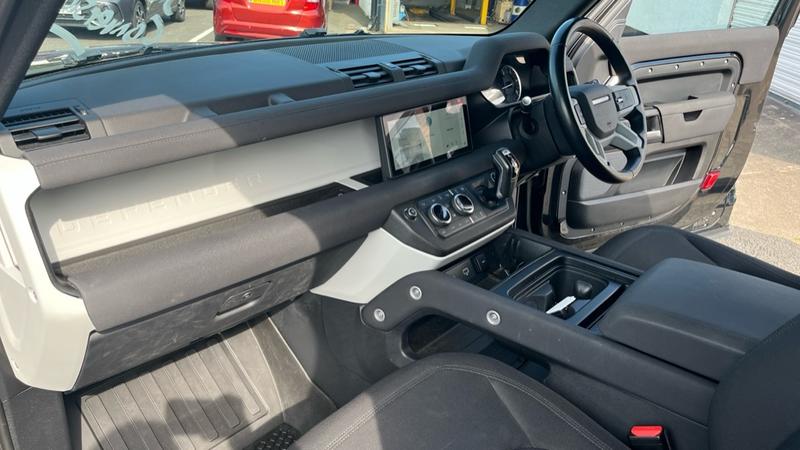 Used Land Rover Defender 2022 for sale - 76332522: Photo 6