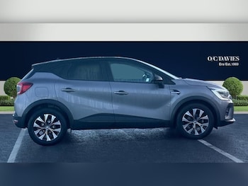 Used Renault Captur 2022 for sale - 76508193: Photo