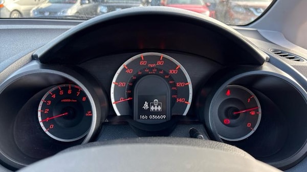 Used Honda Jazz 2014 for sale - 76266111: Photo 11