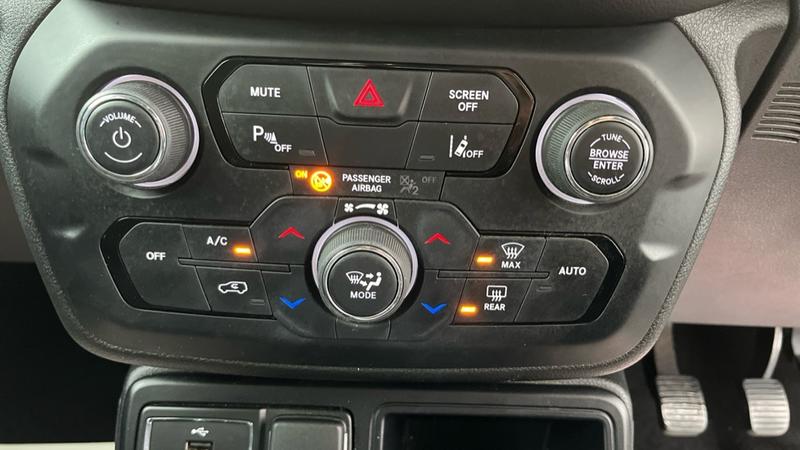 Used Jeep Renegade 2020 for sale - 78015247: Photo 39