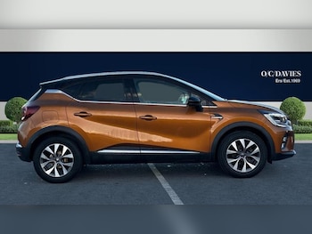 Used Renault Captur 2020 for sale - 76508201: Photo