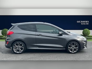 Used Ford Fiesta 2018 for sale - 77758876: Photo