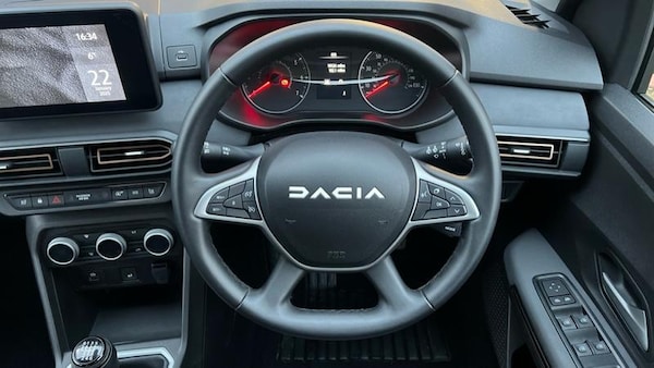 Used Dacia Sandero Stepway 2023 for sale - 76196520: Photo 9