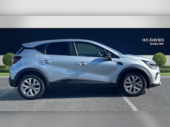 Used Renault Captur 2022 for sale - 75995395: Photo