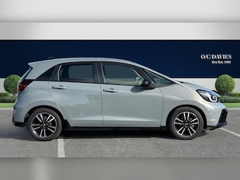 Used Honda Jazz 2023 for sale - 76266113: Photo 2
