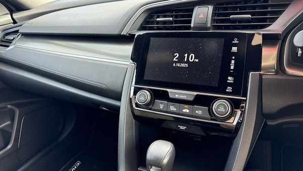 Used Honda Civic 2019 for sale - 75997428: Photo 16
