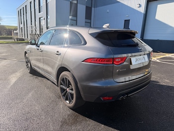 Used Jaguar F-Pace 2018 for sale - 77639047: Photo