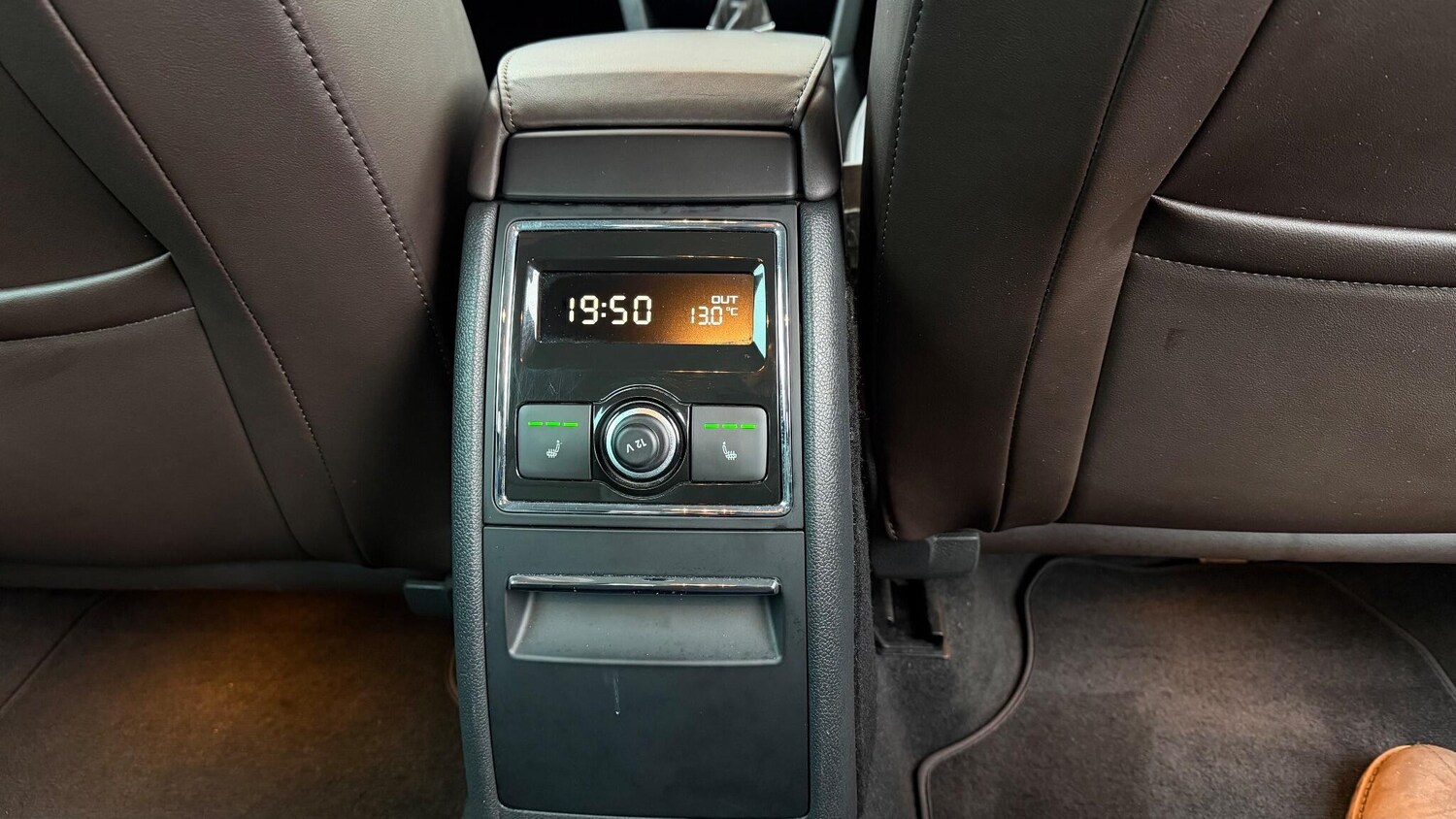 Used Skoda Superb 2014 for sale - 76588736: Photo 12